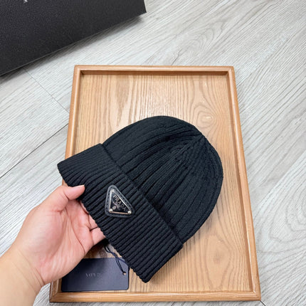 PRADA 26S BEANIE HAT 521035