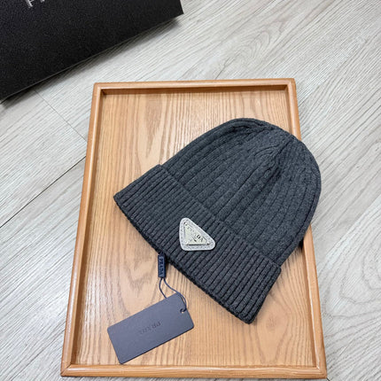 PRADA 26S BEANIE HAT 521037