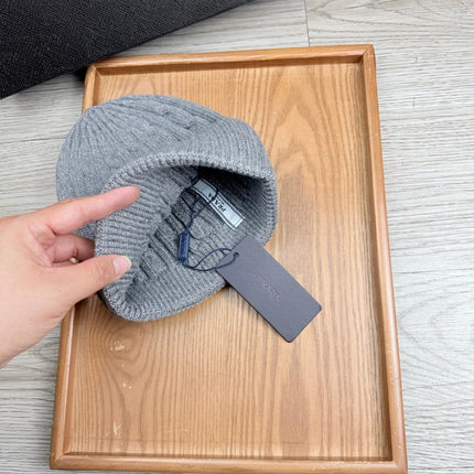 PRADA 26S BEANIE HAT 551252