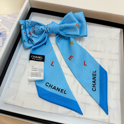 CHANEL 26S TWILLY SCARF 120 IN SILK 440971
