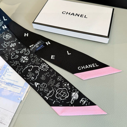 CHANEL 26S TWILLY SCARF 120 IN SILK 485185