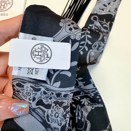 HERMES 26S TWILLY SCARF 86 IN SILK 498690