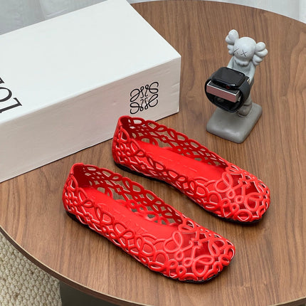 LOEWE 26S ANAGRAM CUT OUT BALLET FLATS IN RED CALFSKIN