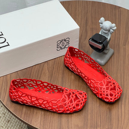 LOEWE 26S ANAGRAM CUT OUT BALLET FLATS IN RED CALFSKIN