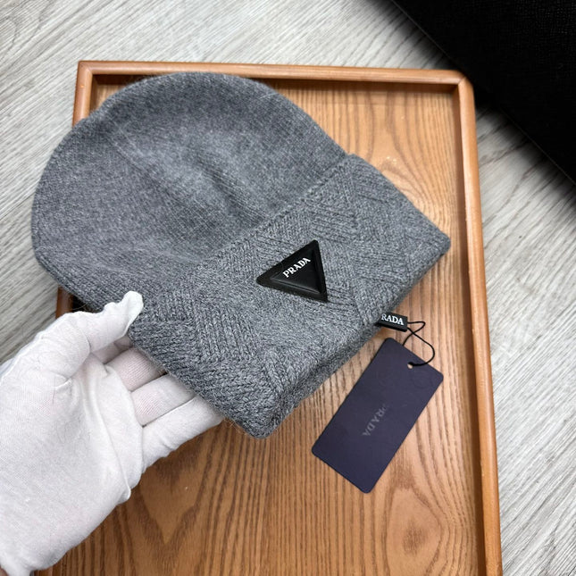 BEANIE HAT IN SHADOW GRAY WOOL AND RABBIT FUR 342034