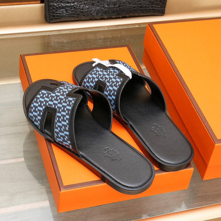 HM ORAN SANDAL BLACK AND SKY LAMBSKIN
