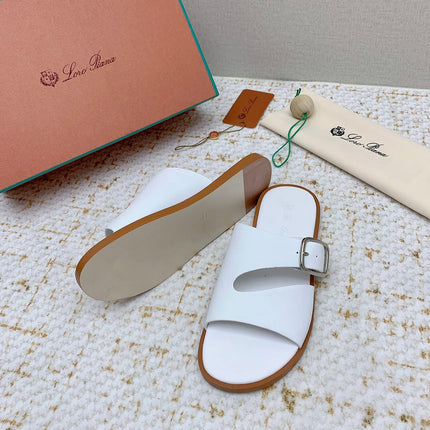 SANDALS IN WHITE CALFSKIN