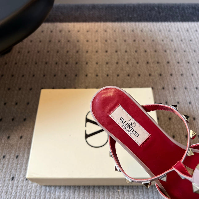 VALENTINO 26S ROCKSTUD HIGH HEELS 40 MM IN BEIGE CALFSKIN