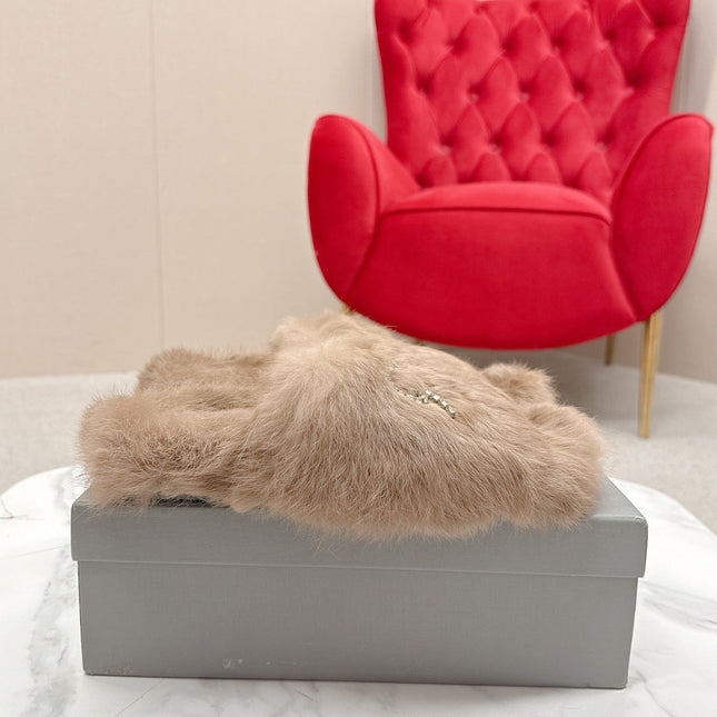 BALENCIAGA 25S SOFT FUR SLIPPERS IN LIGHT BROWN FUR WITH RHINESTONE BOW