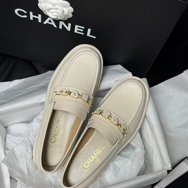 CC LOAFERS WHITE QUILTED CALFSKIN