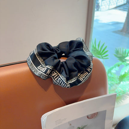 DIOR 26S SCRUNCHIE IN BLACK SILK 505268