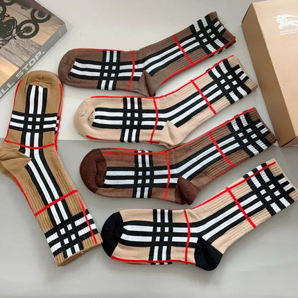 BURBERRY 26S CREW SOCKS 390524 (1 BOX)