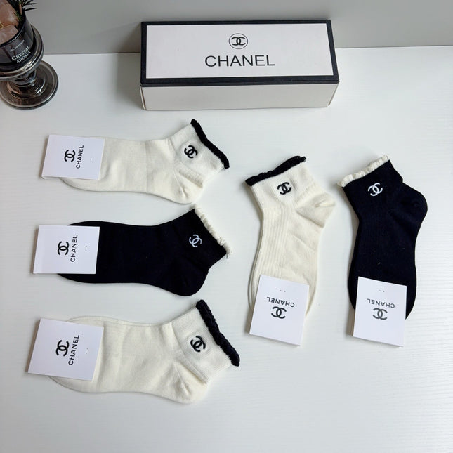 CHANEL 26S ANKLE SOCKS 405350 (1 BOX)