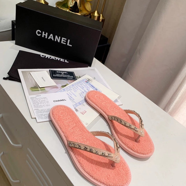 THONG SLIPPERS IN LIGHT PINK COWHIDE
