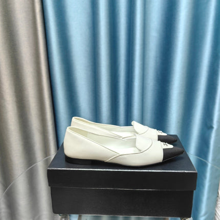 BALLET FLAT WHITE MIX BLACK SHEEPSKIN POINTED TOE