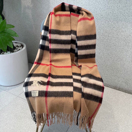 BURBERRY 26S SCARF 200 IN CASHMERE 513652