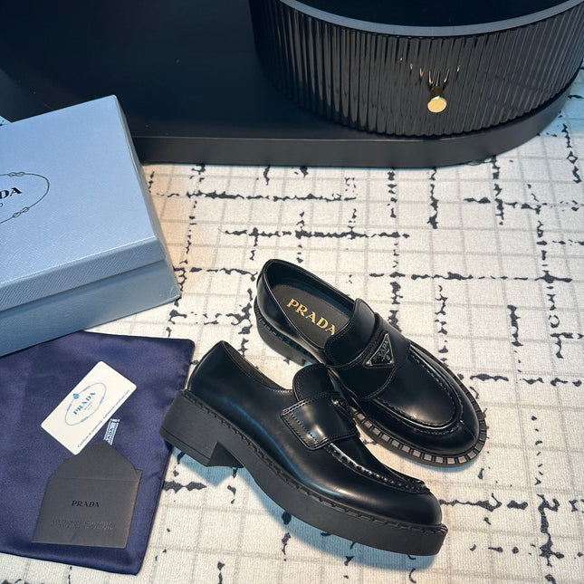 PRA SCHOCOLATE BRUSHED LOAFERS BLACK CALFSKIN