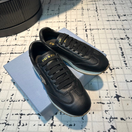 PRA TRIANGLE LOGO SNEAKERS BLACK CALFSKIN