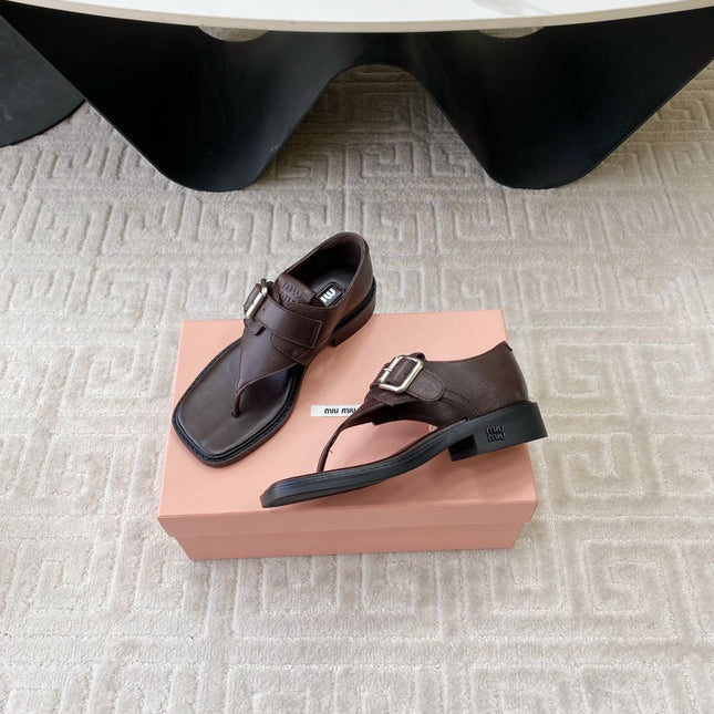 THONG SANDALS IN ESPRESSO LAMBSKIN WITH SILVER BUCKLE