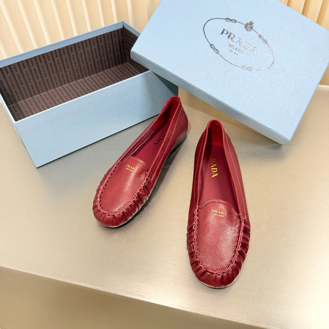 PRADA 26S CLASSIC LOAFERS IN DARK RED LAMBSKIN