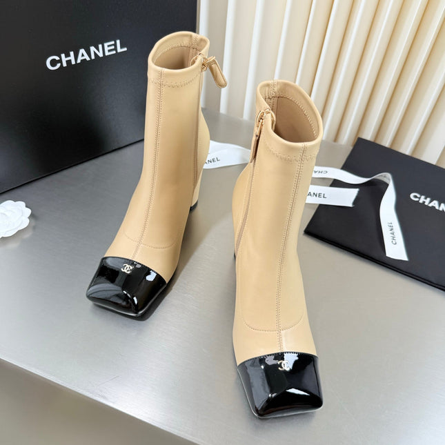 CHANEL 26S ZIPPER BOOTS 75 MM IN BEIGE CALFSKIN AND BLACK PATENT LEATHER SQUARE TOE HIGH