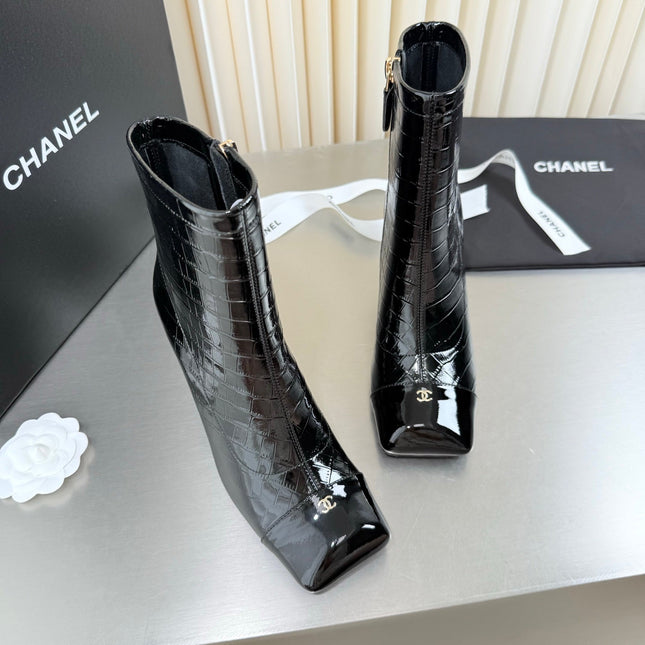 CHANEL 26S ZIPPER BOOTS 75 MM IN BLACK PATENT LEATHER CROCODILE EMBOSSED AND CALFSKIN