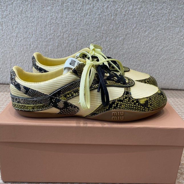 GYMNASIUM SNEAKER IN YELLOW FABRIC SNAKE EFFECT CALFSKIN