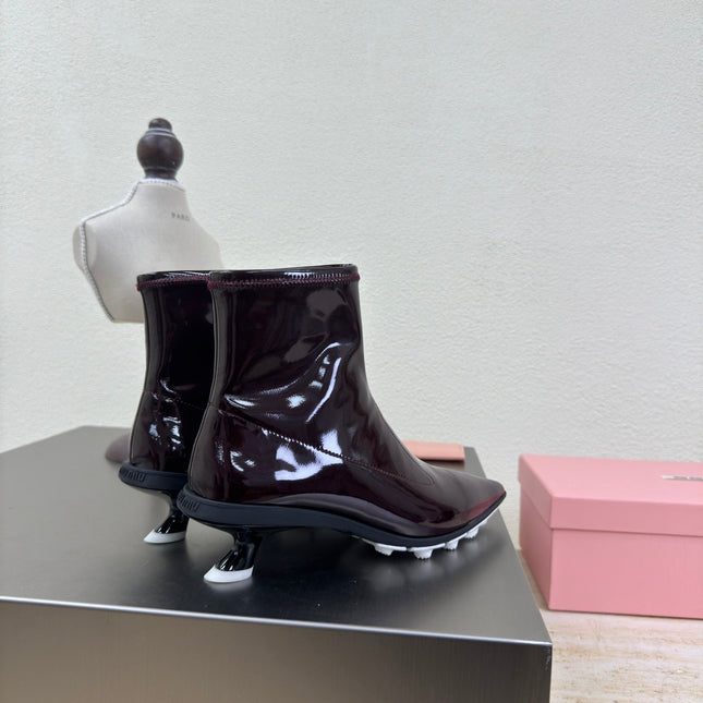 ANKLE POINTED-TOE BOOTS IN MAHOGANY GLOSSY CALFSKIN