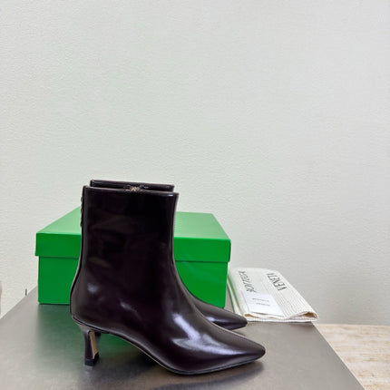 BOTTEGA VENETA 26S ANKLE BOOTS 70 MM IN DARK BROWN SHINY CALFSKIN