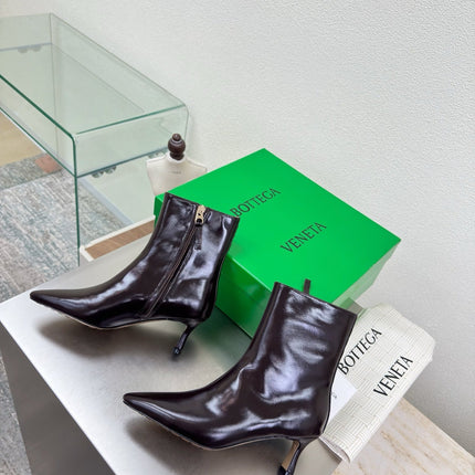 BOTTEGA VENETA 26S ANKLE BOOTS 70 MM IN DARK BROWN SHINY CALFSKIN