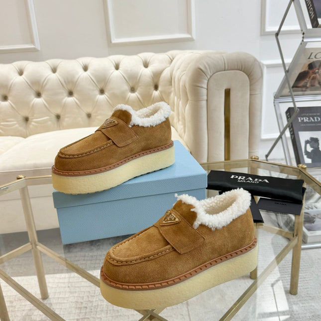 SUEDE LOAFER CAMEL WITH SHEARLING LINING