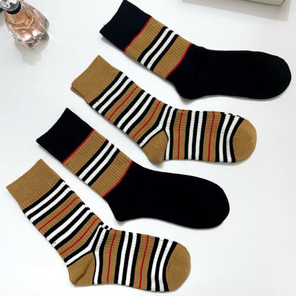 BURBERRY 26S CREW SOCKS 480394 (1 BOX)