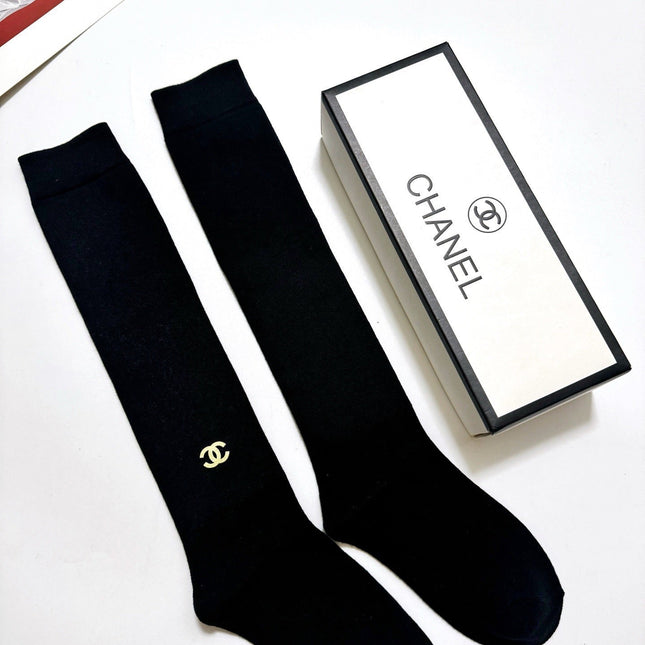 CHANEL 26S CREW SOCKS 403618 (1 BOX)