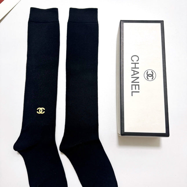 CHANEL 26S CREW SOCKS 403618 (1 BOX)