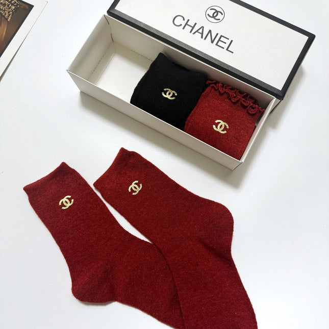 CHANEL 26S CREW SOCKS 407172 (1 BOX)
