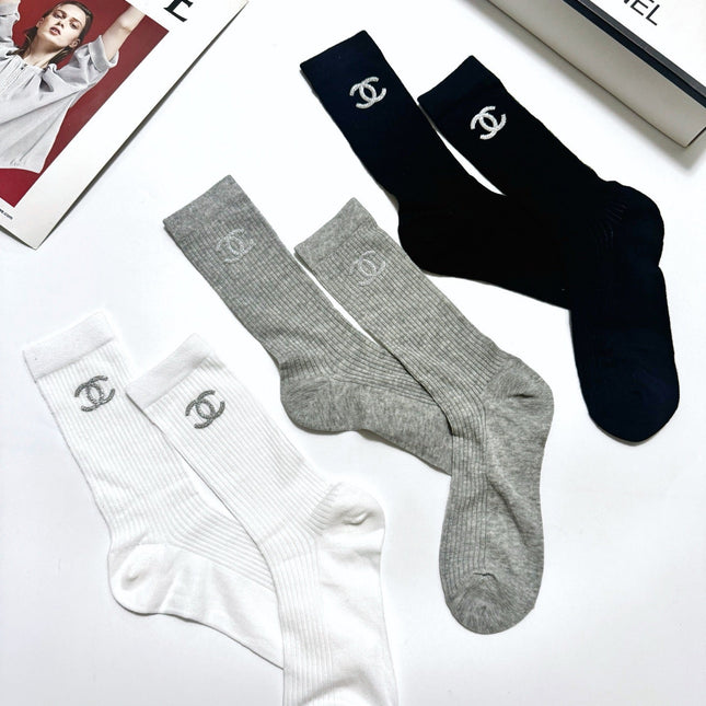 CHANEL 26S CREW SOCKS 408734 (1 BOX)