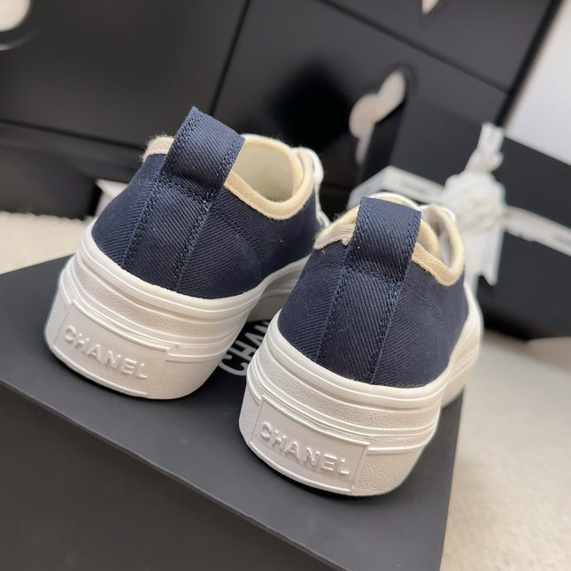 TRAINERS SHOES IN NAVY BLUE FABRIC
