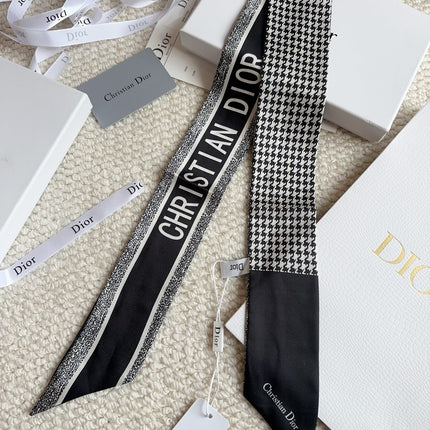DIOR 26S SCARF 105CM IN SILK 298128