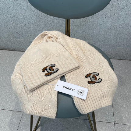 SET HAT AND SCARF IN CREAM TAN WOOL 420822
