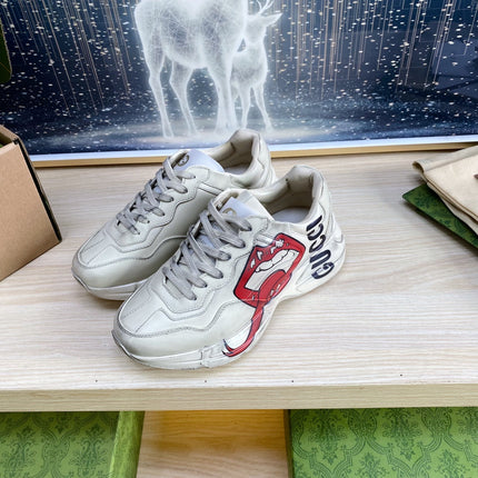 GG COUPLE TRAINER WHITE CALFSKIN WITH LIP ICON
