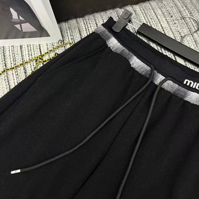 MIUMIU PANTS STYLE 572
