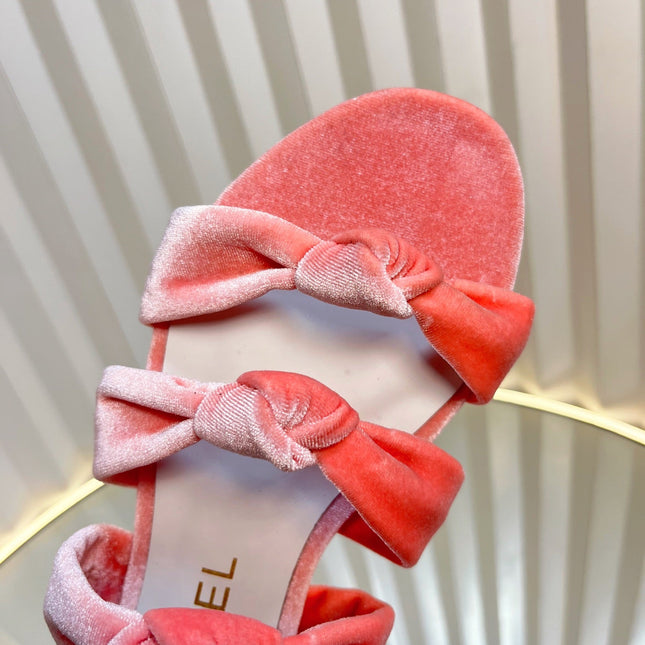 THREE STRAPS MULE IN BRIGHT PINK VELVET