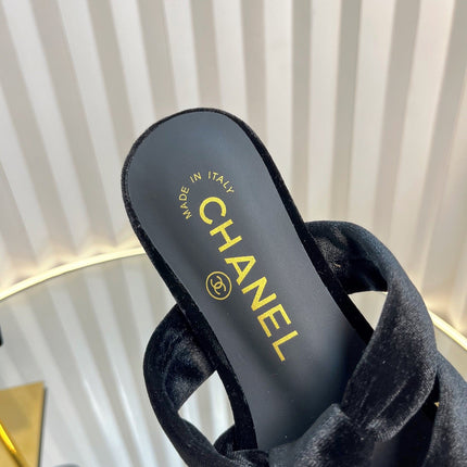 THREE STRAPS MULE IN BLACK VELVET
