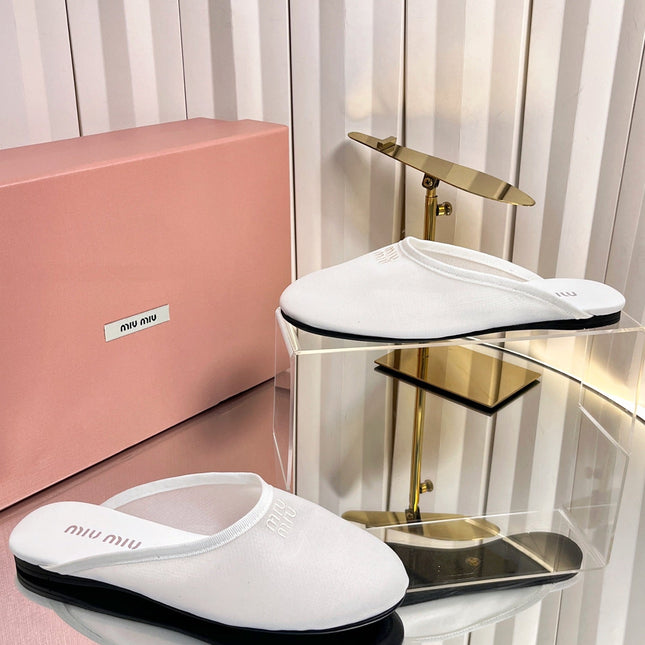 MIUMIU 26S FLAT MULES IN WHITE FABRIC AND LEATHER