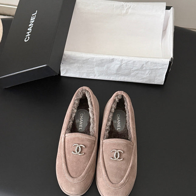 CHANEL 26S LOAFERS IN GREY SUEDE AND SHEARLING LINING