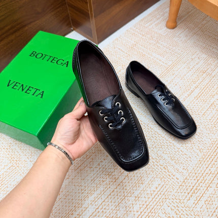 BOTTEGA VENETA 26S LACE-UP LOAFERS IN BLACK LAMBSKIN
