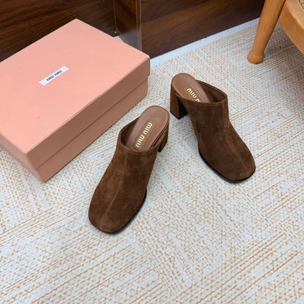 MIUMIU 26S BLOCK HEEL MULES IN BROWN SUEDE