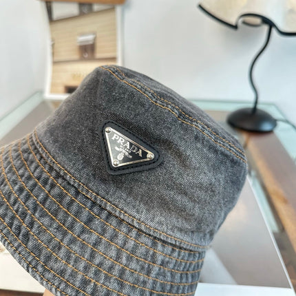 PRADA 26S BUCKET HAT 438445