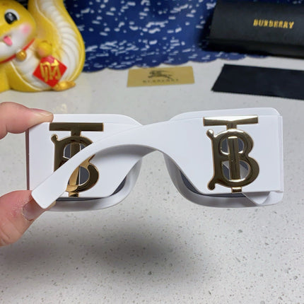 BURBERRY 26S RECTANGLE FRAME IN ACETATE 502818