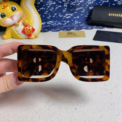 BURBERRY 26S RECTANGLE FRAME IN ACETATE 502819
